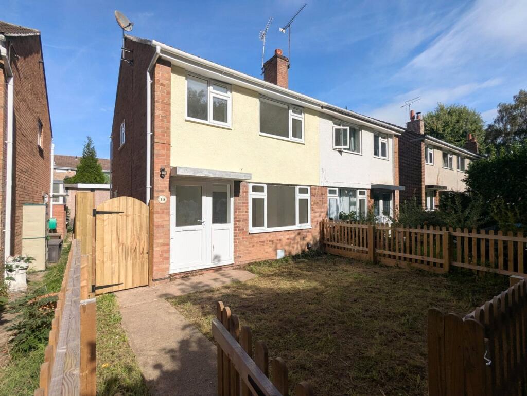 Main image of property: Kempton Close, Thornbury, Bristol, BS35