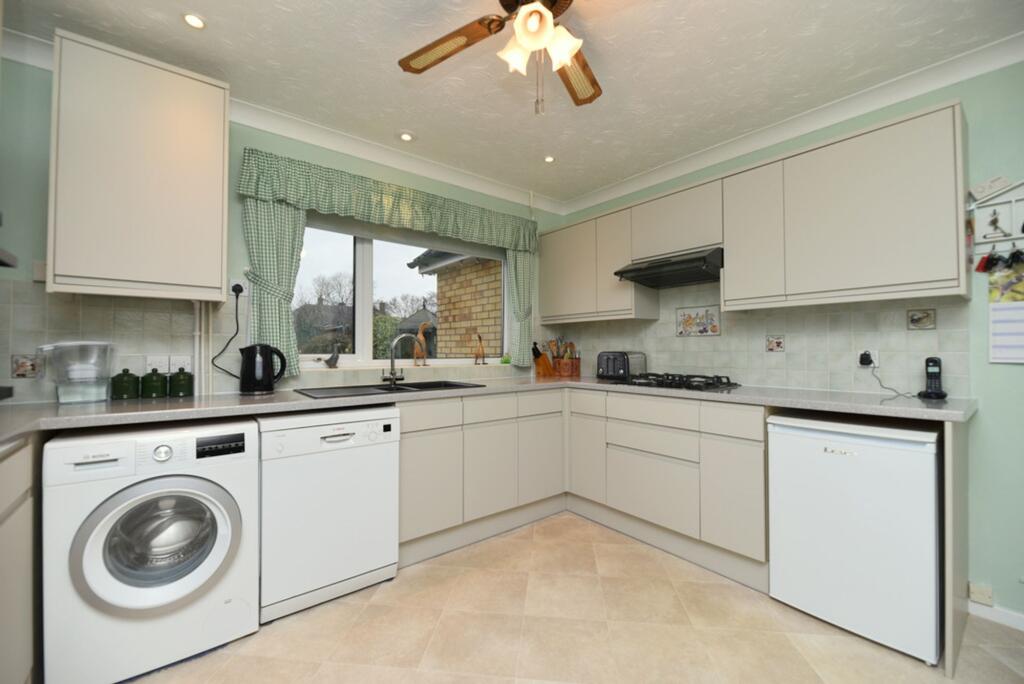 Ramsey Road, St. Ives, PE27 photo 2