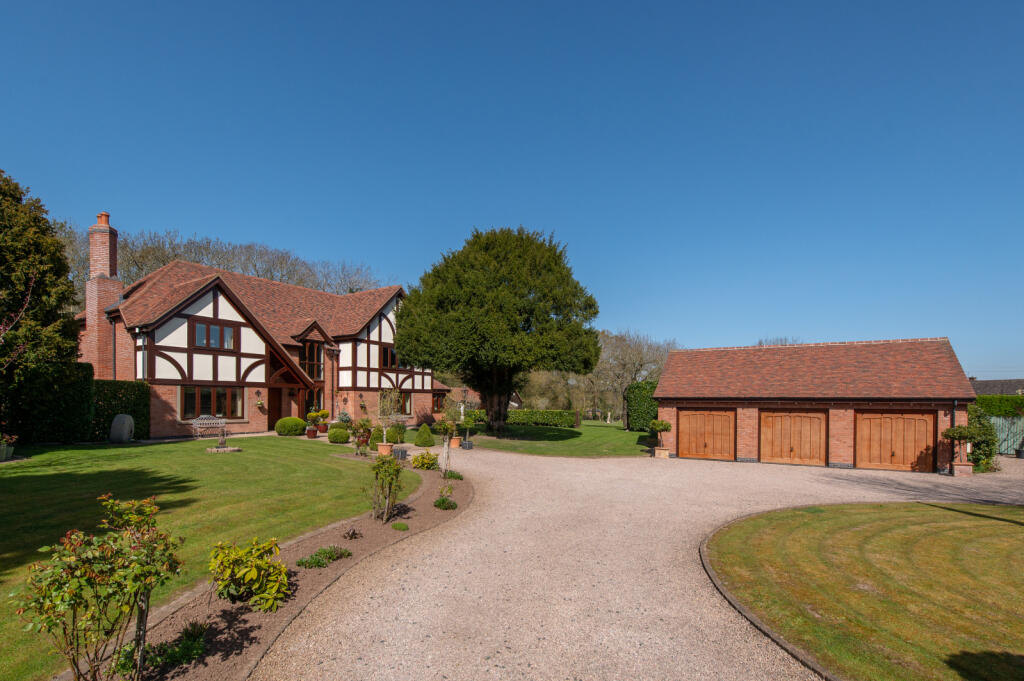 House in Wychavon, Crowle - View 2