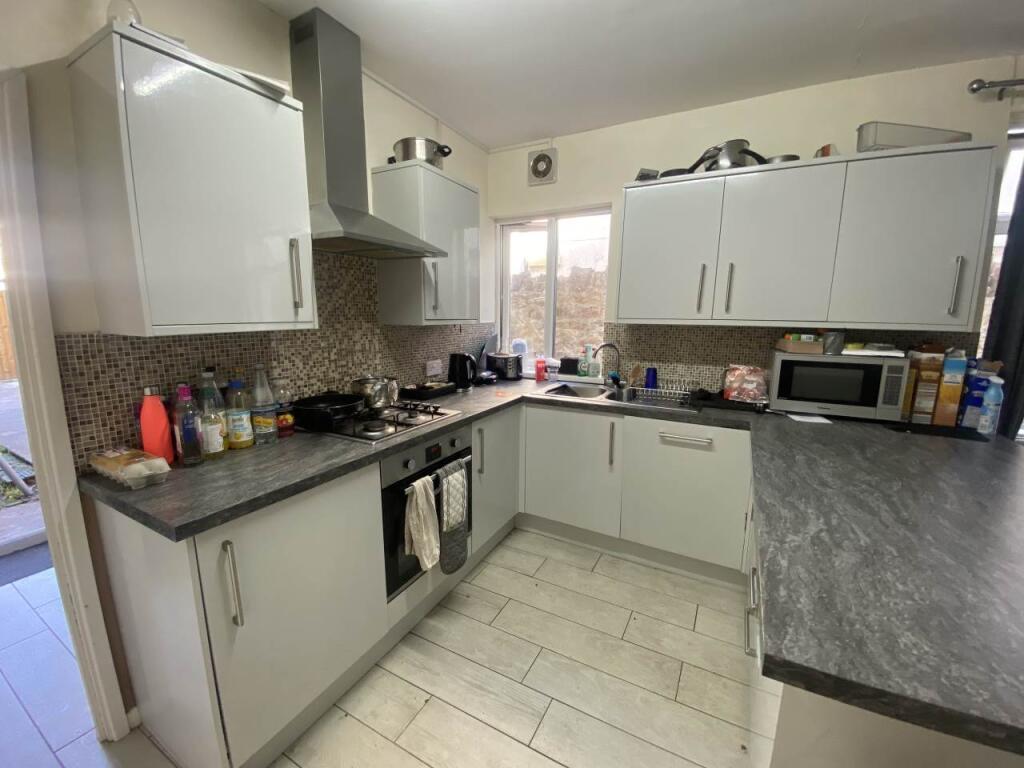 House in Cardiff - View 4