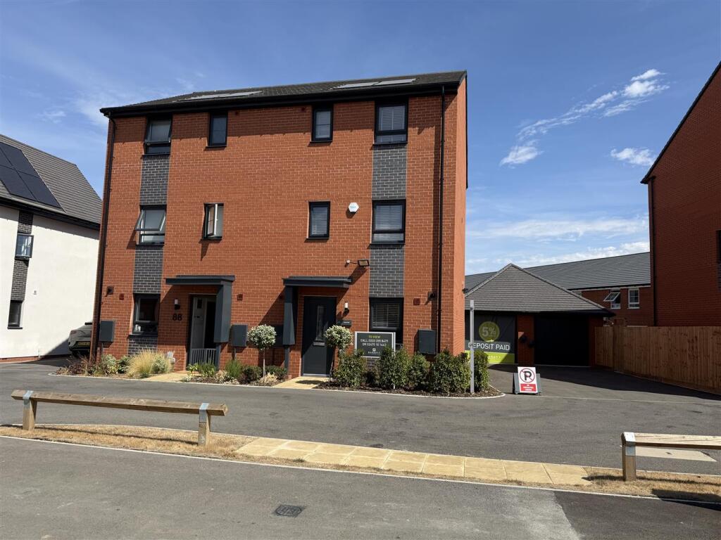 Main image of property: Off Banbury Road, Upper Lighthorne, Leamington Spa * £22,000 DEPOSIT BOOST & FLOORING INCLUDED *