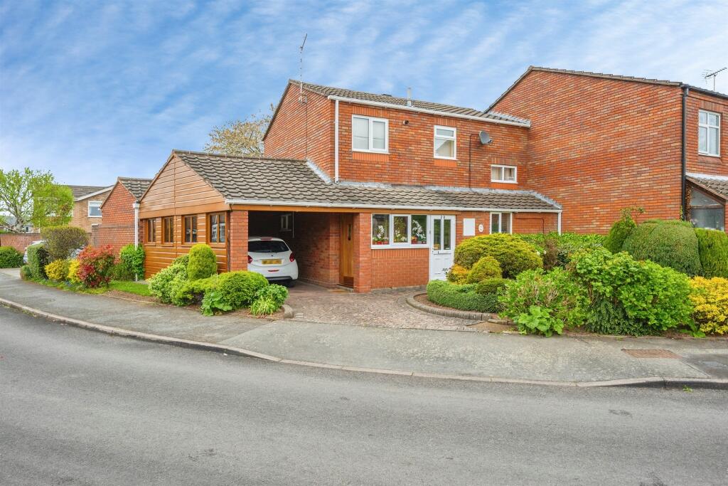 Main image of property: Lincoln Close, Lichfield