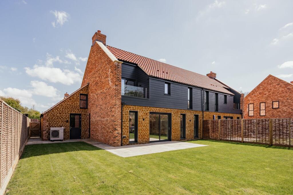 House in Peterborough - View 4