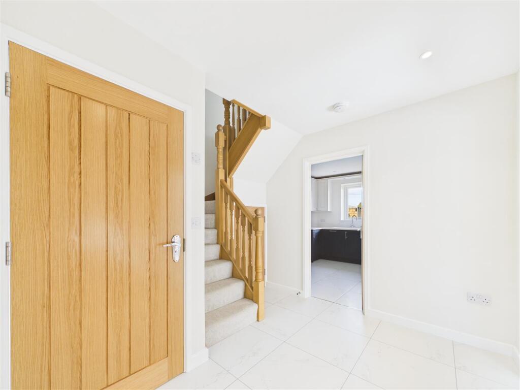 House in Stevenage - View 2