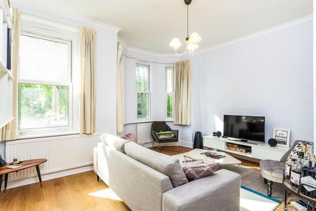 Main image of property: Morgan Mansions, Morgan Road, London, N7