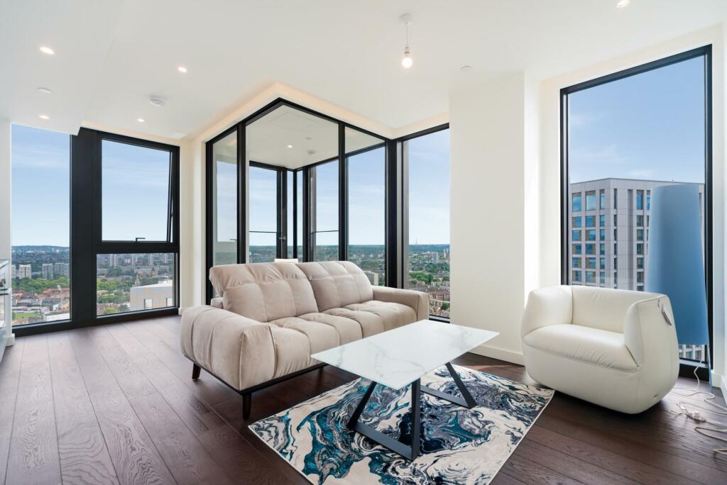 2-bed flat on Damac Tower, Bondway, Nine Elms, London, SW8, £1,475,000