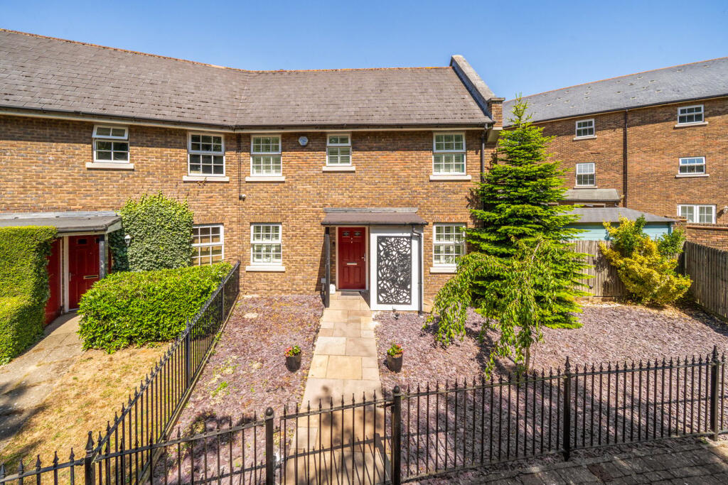 Main image of property: Park Cliff Road, Greenhithe, DA9