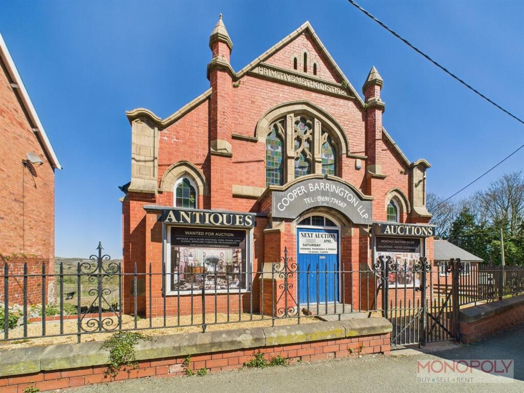 Studio house on Holyhead Road, Froncysyllte, LL20, £285,000
