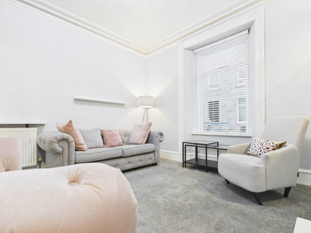 Apartment in Aberdeen, Gilcomston, Rosemount and Mile End - View 3