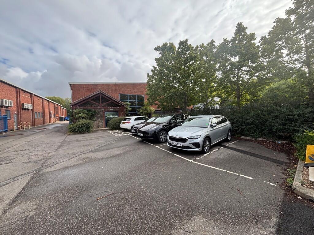Photo 10