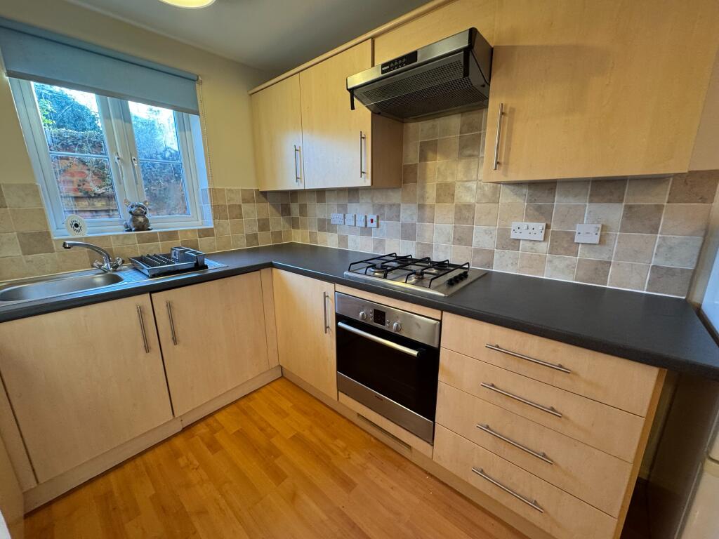 Ermin Mews, Stratton St Margaret, Swindon, SN3 photo 3