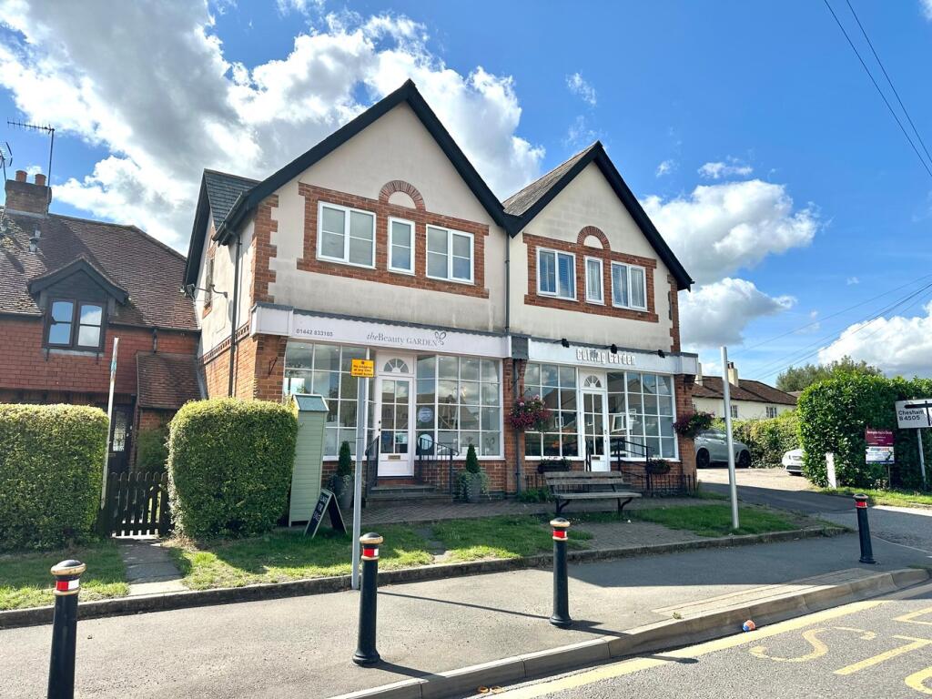 Main image of property: High Street, Bovingdon, Bovingdon, HP3