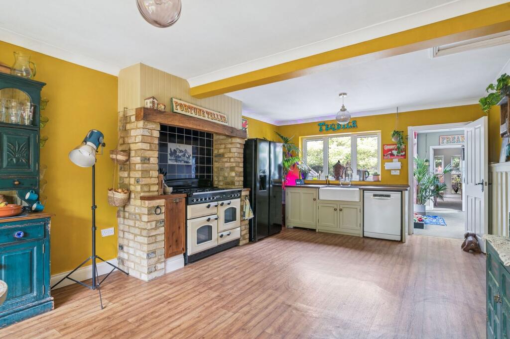 Cotton End Road, Wilstead, MK45 photo 4