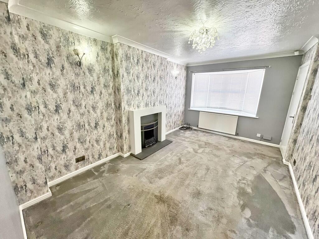 Woodford Avenue, Lowton, Lancashire photo 4