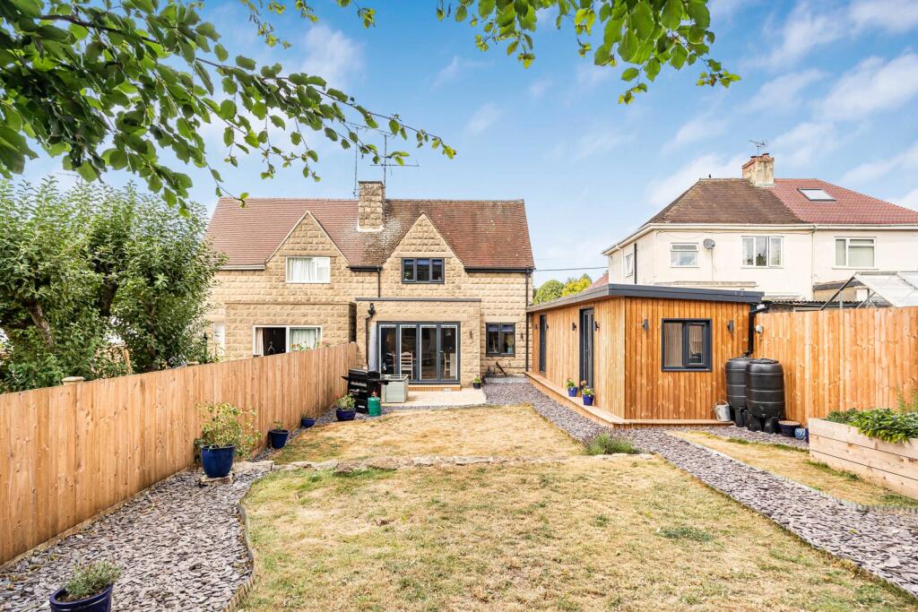 House in Gloucester - View 2