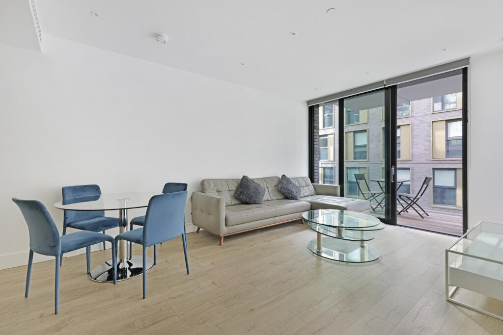 Main image of property: Piazza Walk,
Aldgate, E1
