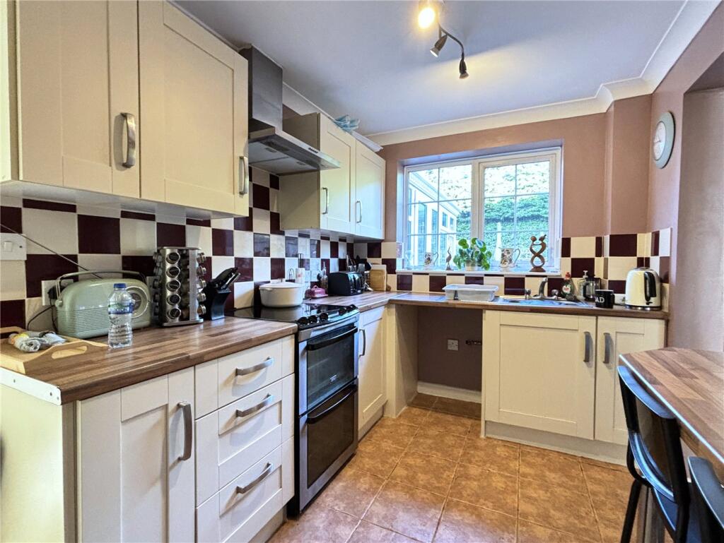 Bartletts, Great Cheverell, Devizes, SN10 photo 2