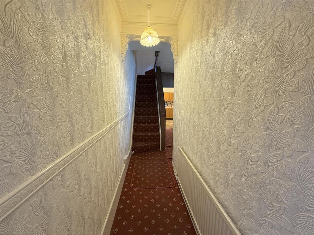 Holford Terrace, Cwmdare, Aberdare photo 3