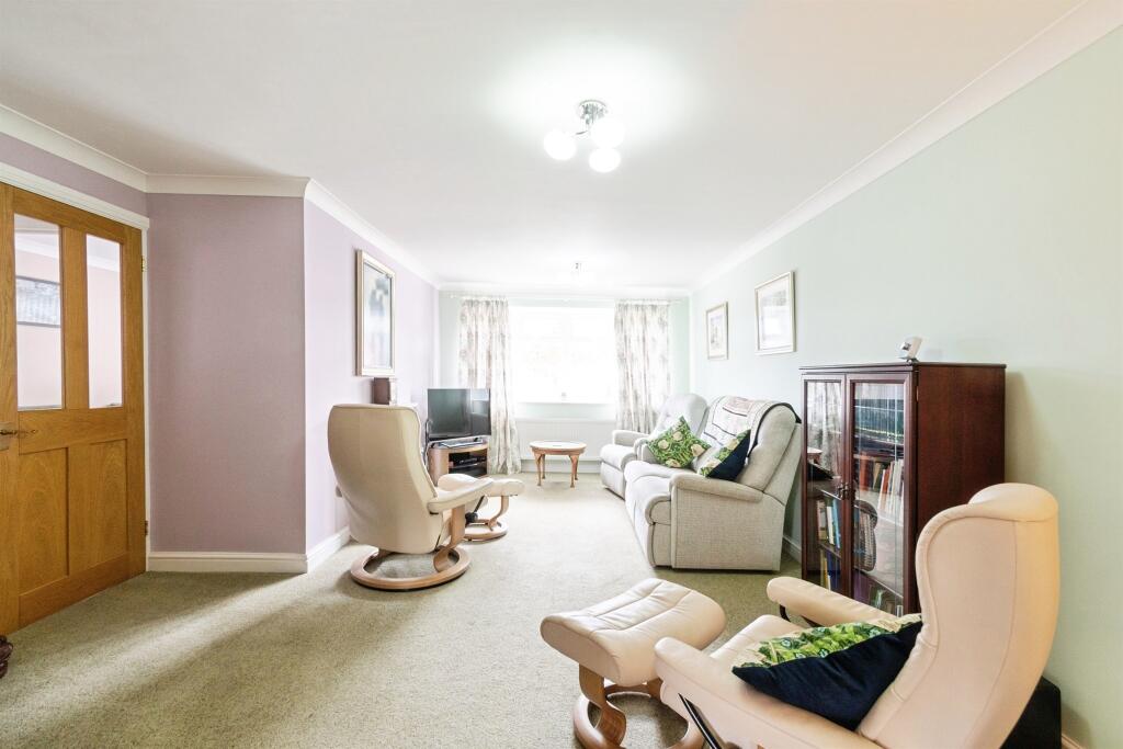 House in Newport, Caldicot - View 4