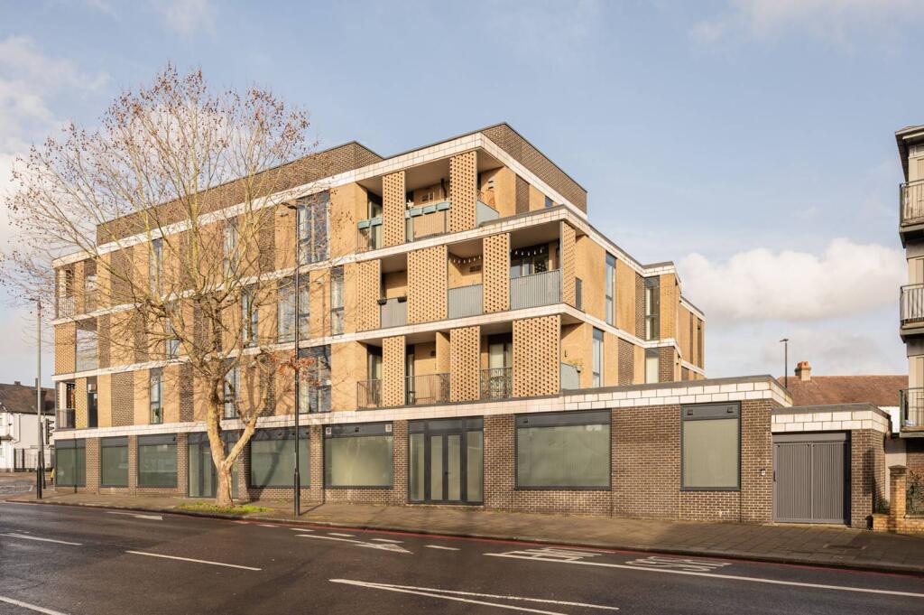 Main image of property: Green Lane, Streatham, LONDON, SW16