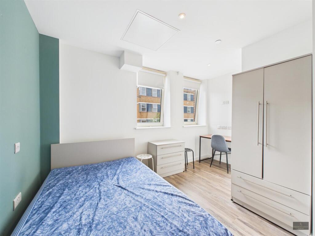 Apartment in Exeter - View 3