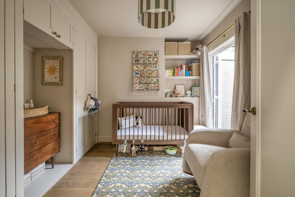 Apartment in London - More
