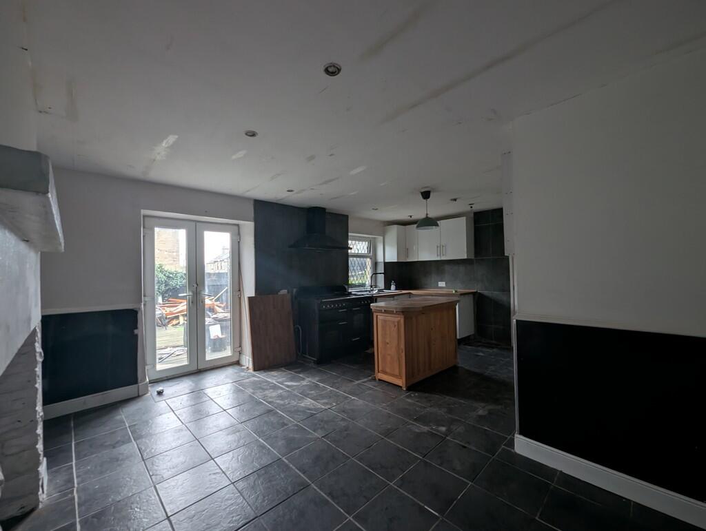 Halifax Road, Brighouse photo 4