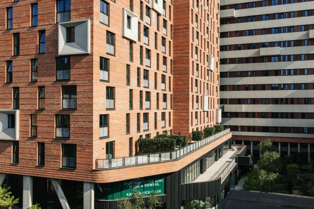 Apartment in Manchester, Gay Village, City Centre - View 4