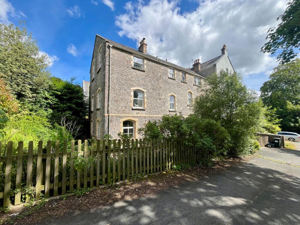 Main image of property: Heathfieldlake Hill, Chudleigh