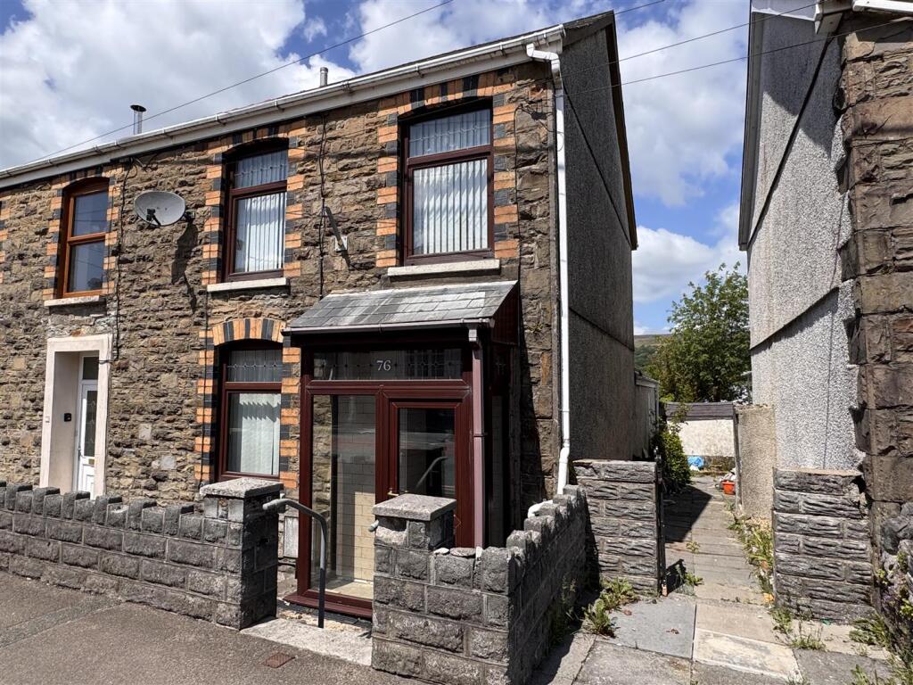 2-bed terraced on Cwmamman Road, Garnant, Ammanford, £99,950