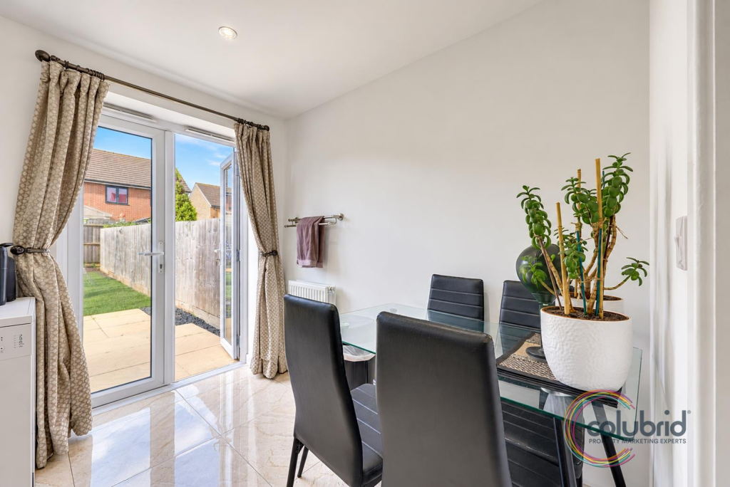 House in Romford - View 4