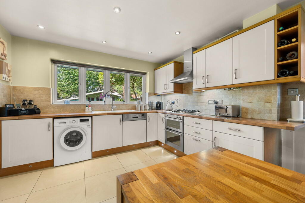 House in Guildford - View 3
