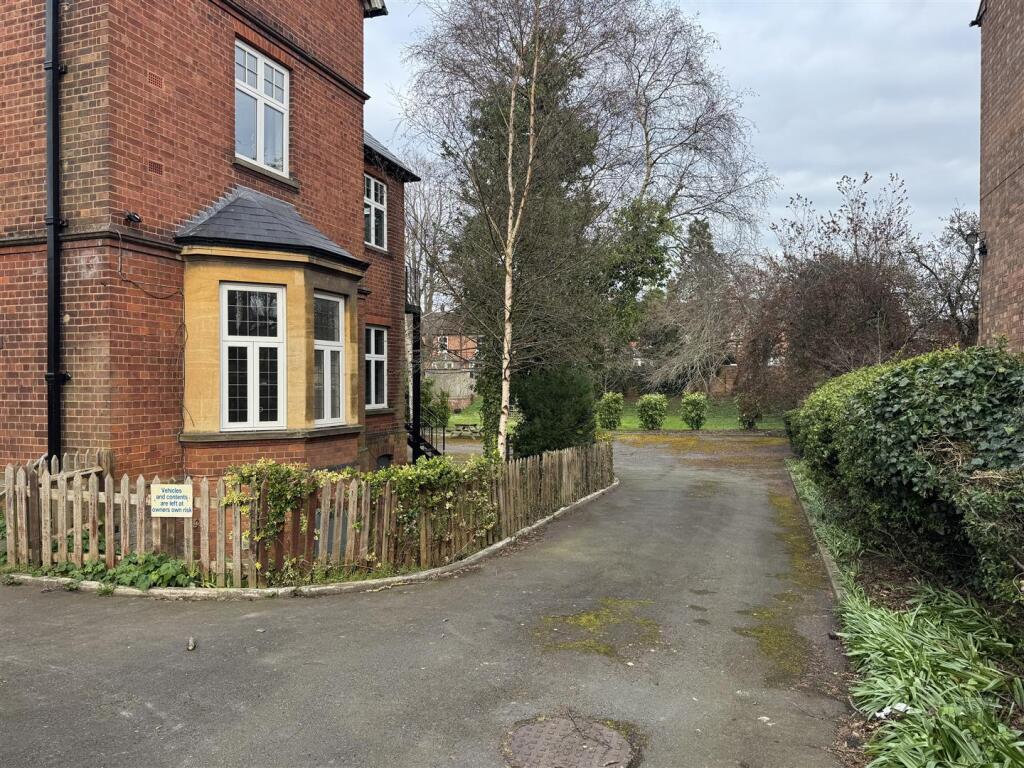 Lillington Road, Leamington Spa - View 5
