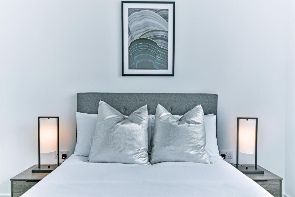 Serapis House, Goodluck Hope Walk, London, E14 photo 3
