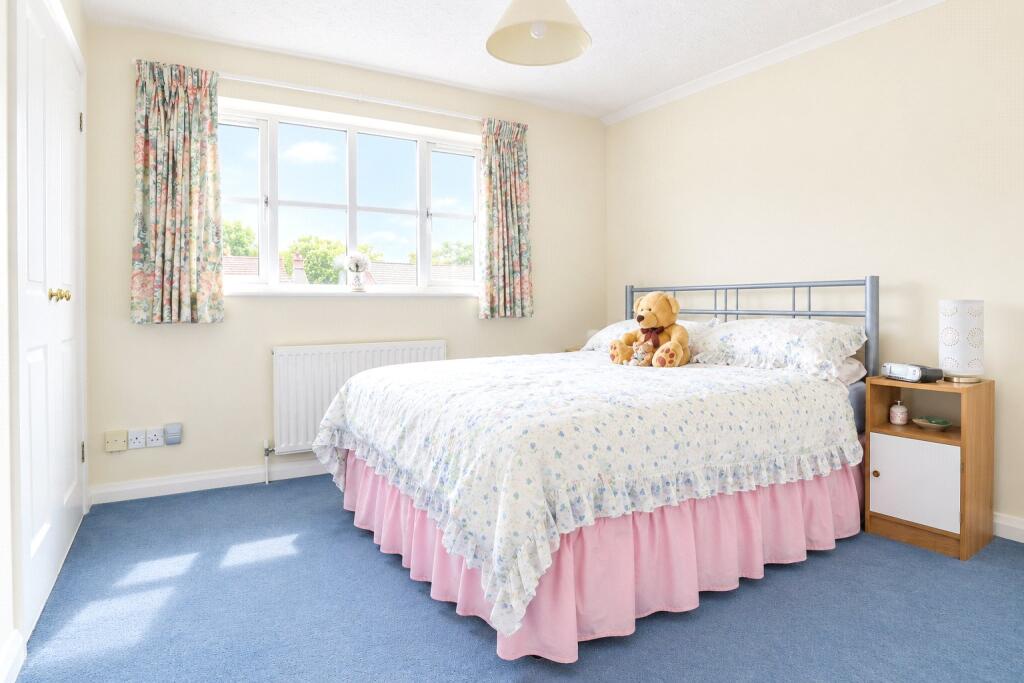 House in Guildford - View 5