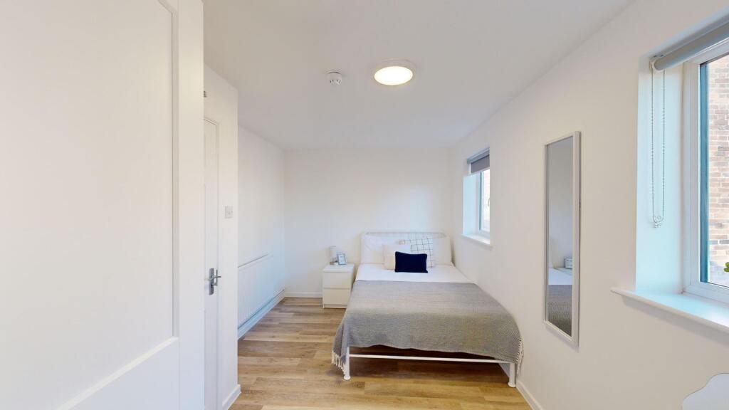 House in Nottingham, Nottinghamshire - View 4