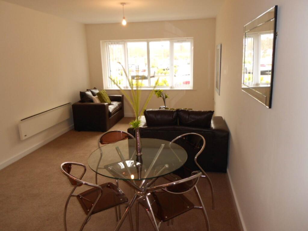 Apartment in Liverpool - More