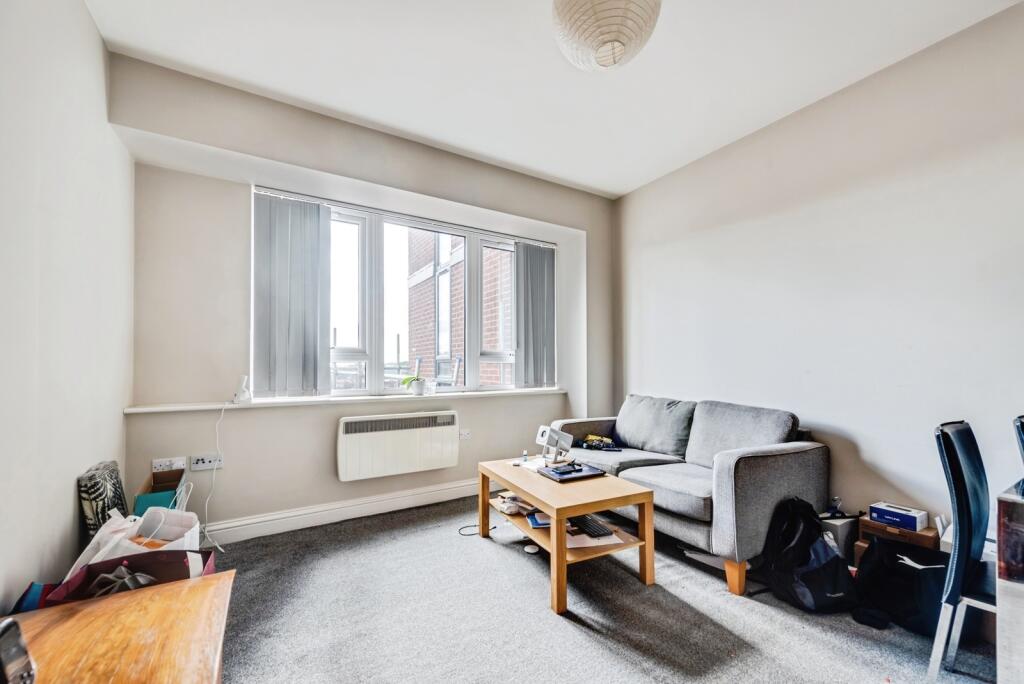 Apartment in Swindon, Railway Village, Town Centre - View 3