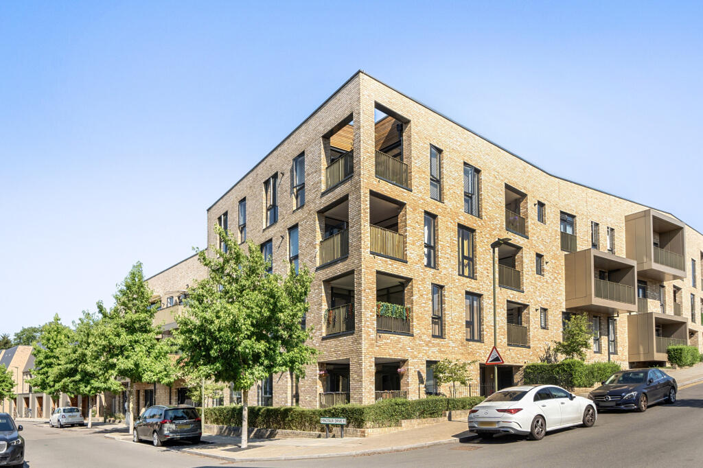 Main image of property: 2 Dollis Valley Drive, High Barnet, EN5