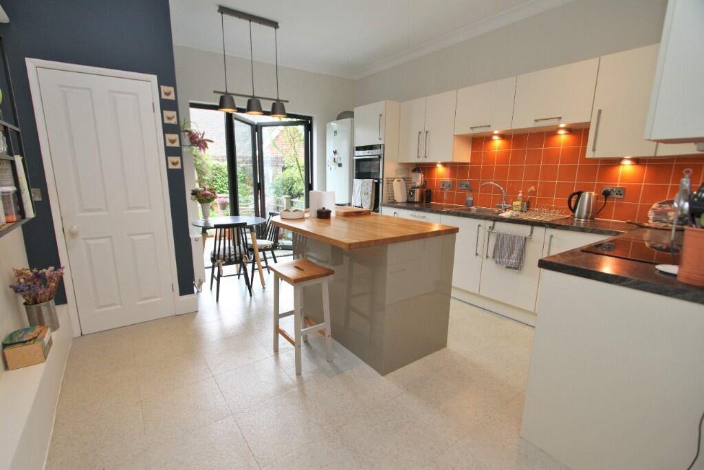 Matlock Road, Eastbourne photo 3