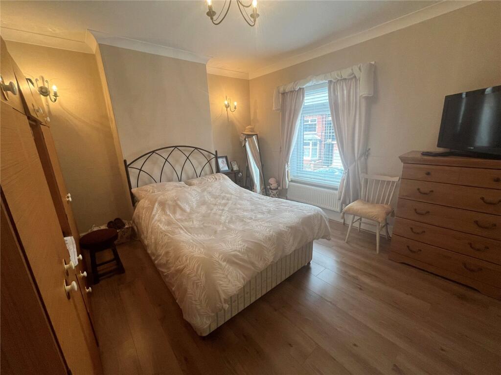 House in Mansfield, Nottinghamshire - More