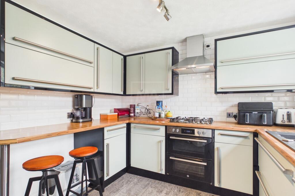 House in Warrington, Lingley Green, Great Sankey - More