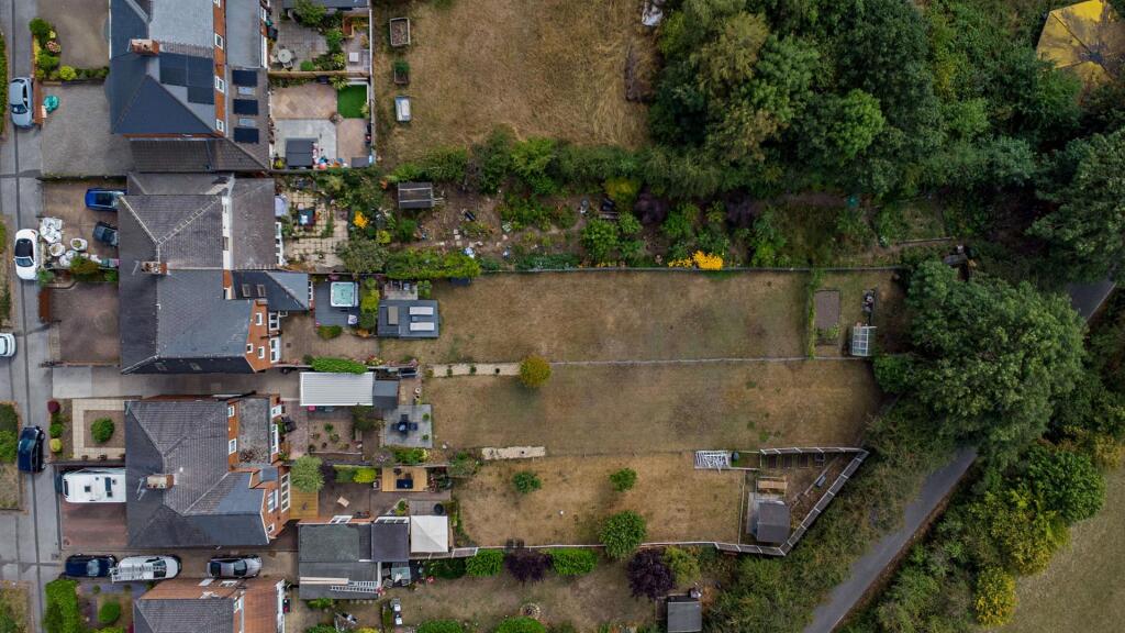 House in Rotherham, Keppel's Column, Thorpe Common - View 4
