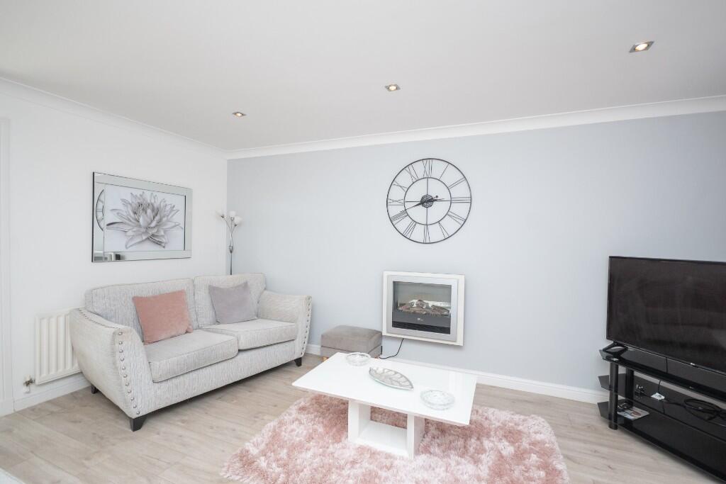 8 Elm Drive, Airdrie, Lanarkshire, ML6 photo 3