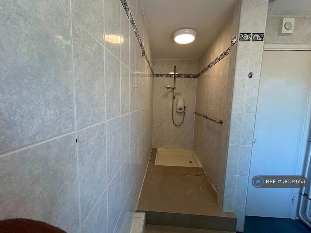 House in Kingston upon Thames - View 5