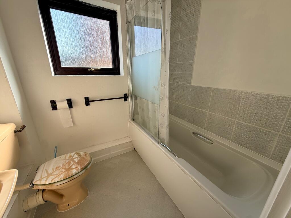 Additional image 5 of Central Acre, Yeovil, Somerset, BA20 1NU