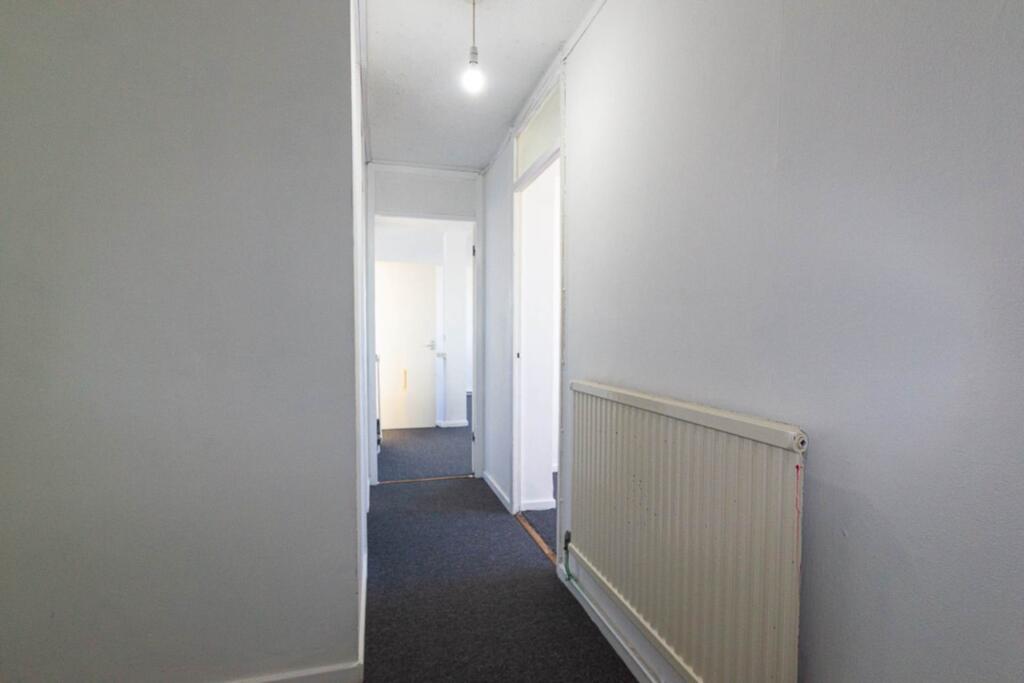 104 Quantock, Chichester Road photo 2