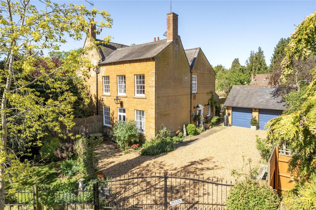 Brook Lane, Dallington, Northampton, NN5