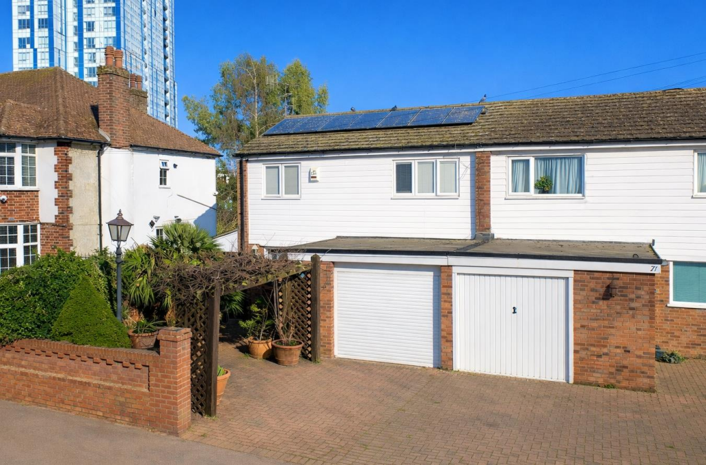 Main image of property: Park Road, Boxmoor, Hemel Hempstead