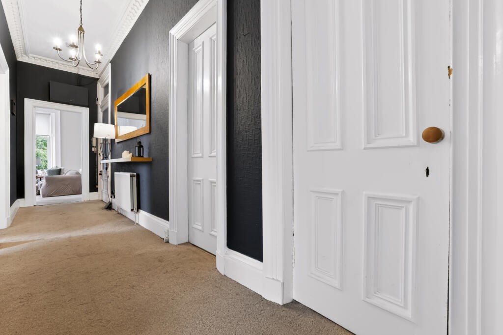 Apartment in Lenzie, Westermains - More